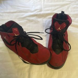 Mens size 8 shoes possibly Nike